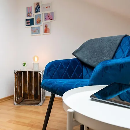 Blue Chili 99 - Grosszuegiges Loft Wlan Boxspringbett Bis 4 Pers Appartement Leipzig