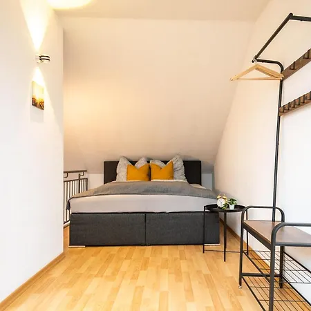 Апартаменты Blue Chili 99 - Grosszuegiges Loft Wlan Boxspringbett Bis 4 Pers