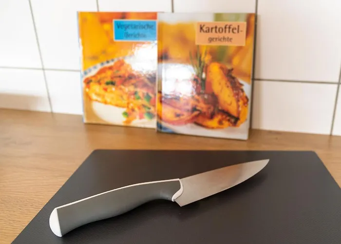 Blue Chili 99 - Grosszuegiges Loft Wlan Boxspringbett Bis 4 Pers Leipzig