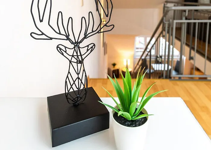 Blue Chili 99 - Grosszuegiges Loft Wlan Boxspringbett Bis 4 Pers Leipzig